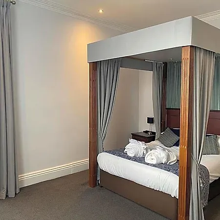Hotel Cairn Harrogate